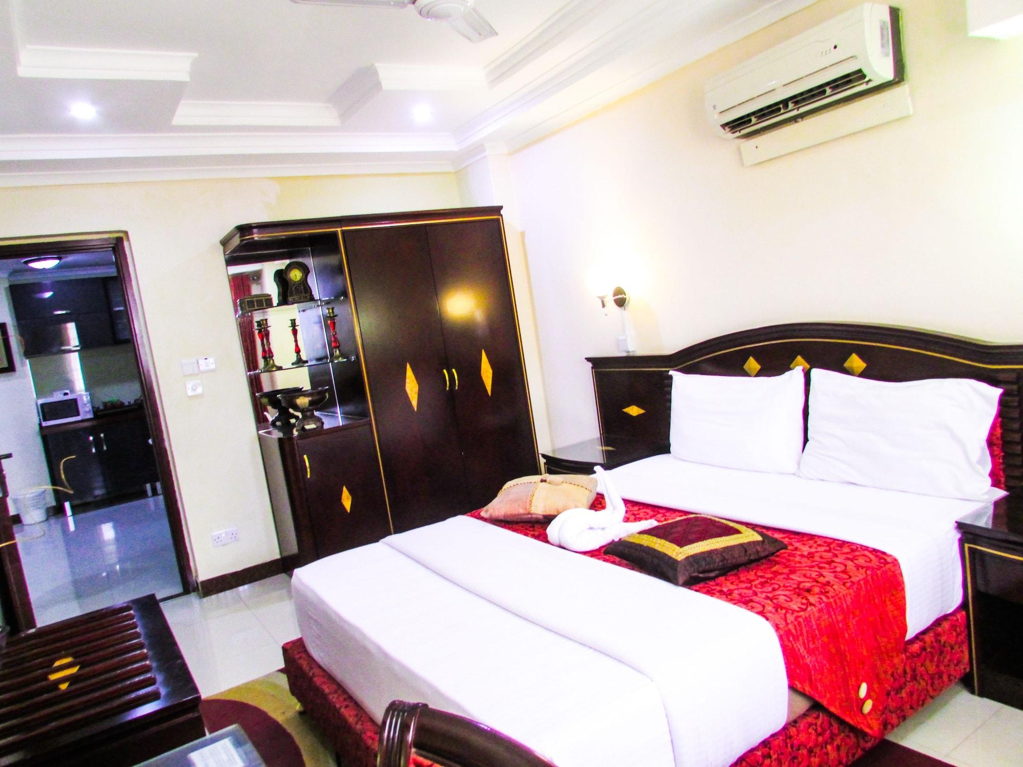 Urban Rose & Hotel