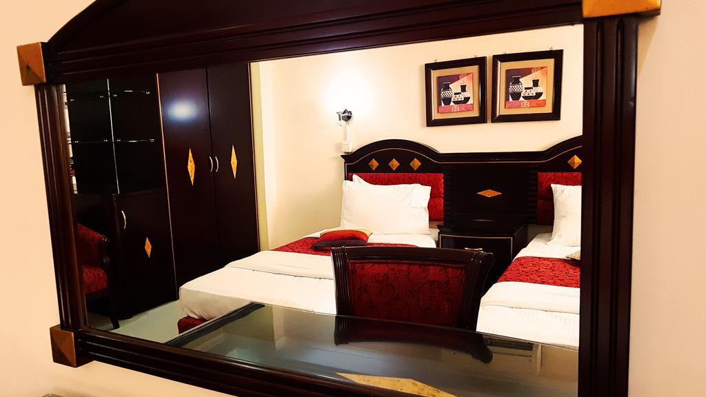 Urban Rose & Hotel 3*