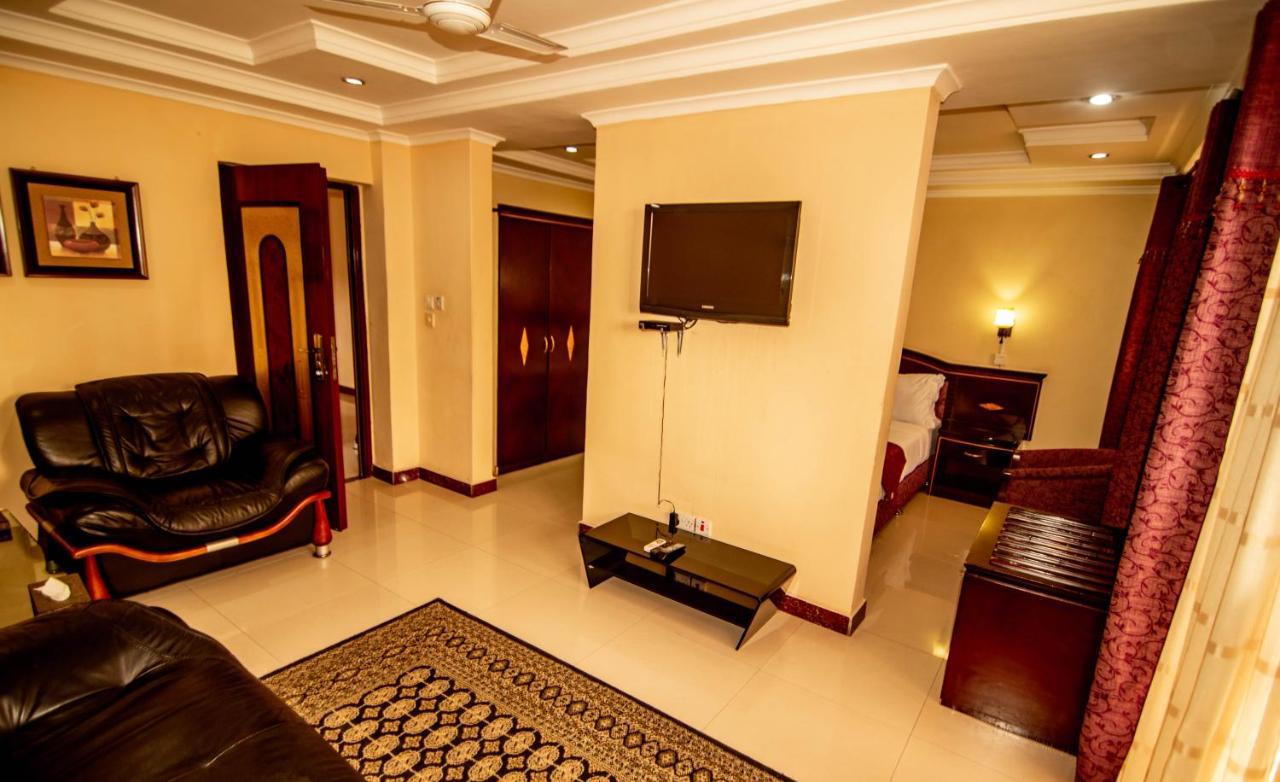 Hotell Urban Rose & Dar es Salaam