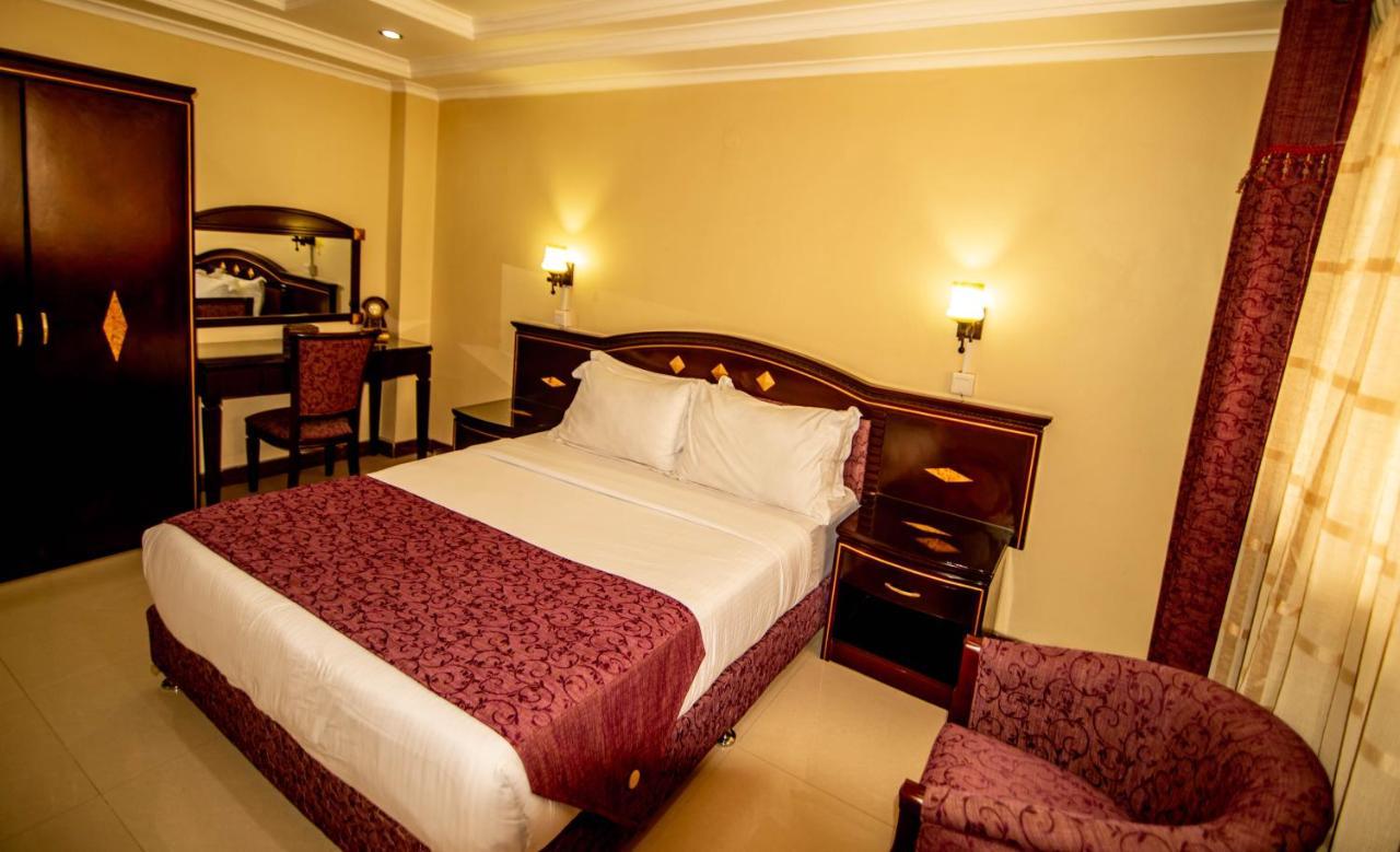 Urban Rose & Hotell Dar es Salaam